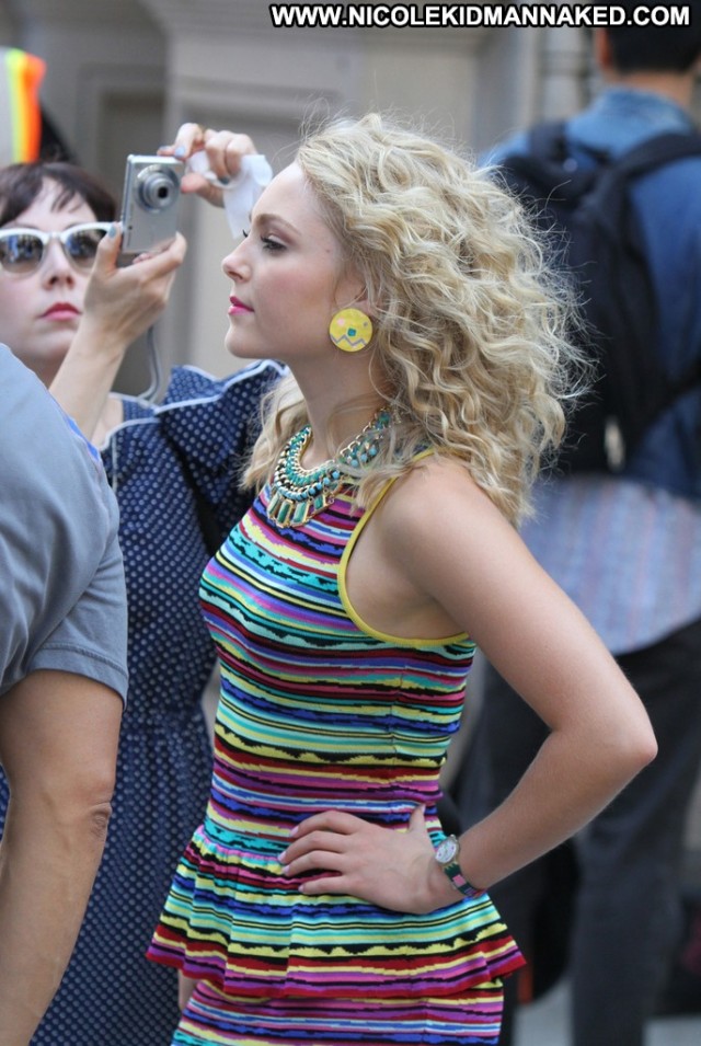 Annasophia Robb The Carrie Diaries Babe High Resolution Nyc Posing