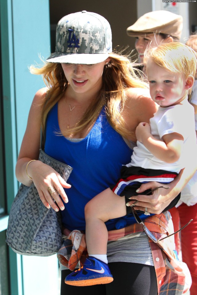 Ashley Tisdale Celebrity High Resolution Shopping Fitness Babe
