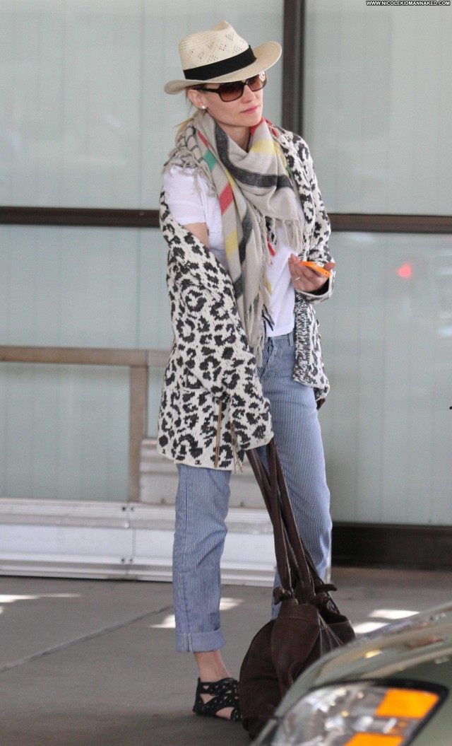 Diane Kruger Lax Airport Posing Hot Beautiful High Resolution Babe