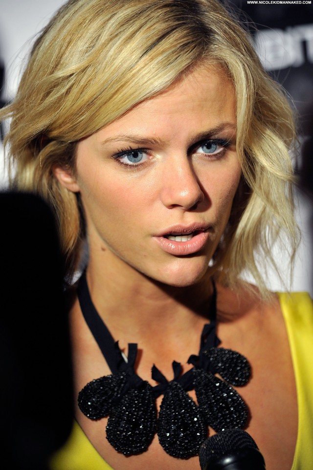 Brooklyn Decker New York New York Beautiful High Resolution Babe