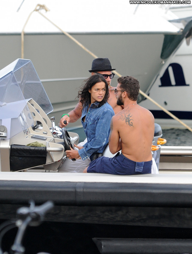 Michelle Rodriguez Michelle Boat Babe Posing Hot High Resolution