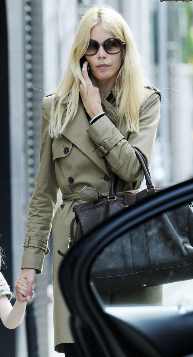 Claudia Schiffer Shopping  Daughter High Resolution Babe Shopping