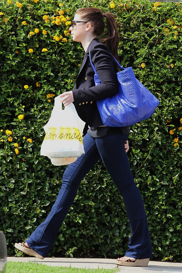 Michelle Trachtenberg Shopping High Resolution Celebrity Beautiful