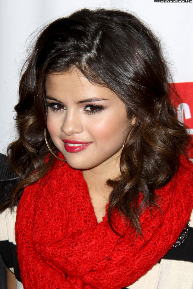 Selena Gomez No Source Babe Beautiful Posing Hot Concert High