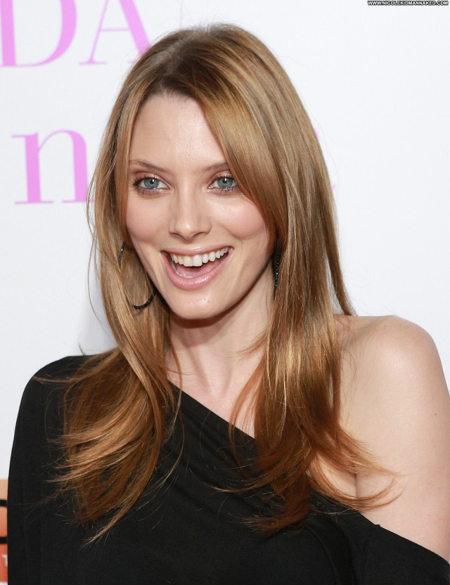 April Bowlby No Source Posing Hot Beautiful High Resolution Celebrity