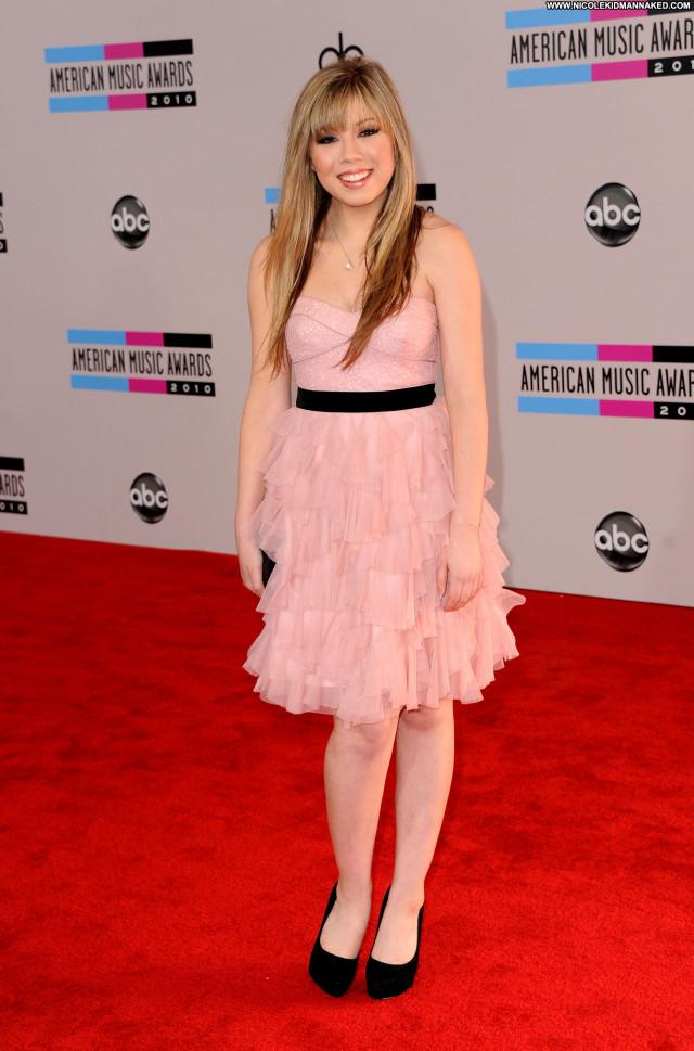 Jennette Mccurdy American Music Awards Posing Hot High Resolution