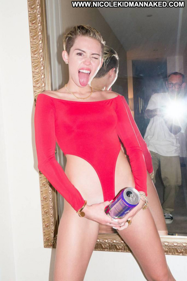 Miley Cyrus No Source Babe Braless Beautiful Posing Hot See Through