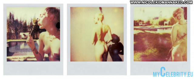 Miley Cyrus V Magazine Beautiful Nude Posing Hot Magazine Usa