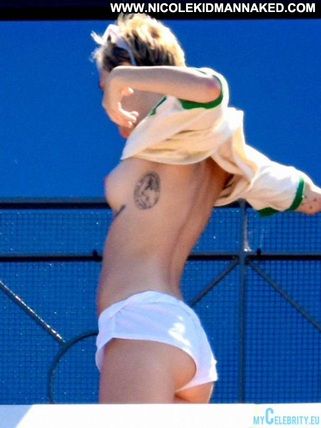 Miley Cyrus No Source Babe Celebrity Posing Hot Topless Beautiful Usa