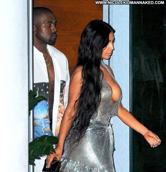 Kim Kardashian No Source Babe Beautiful Usa Posing Hot Cleavage