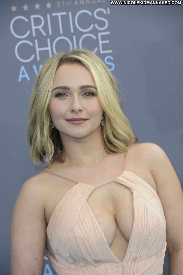 Hayden Panettiere The Red Carpet Usa Gorgeous Red Carpet Awards