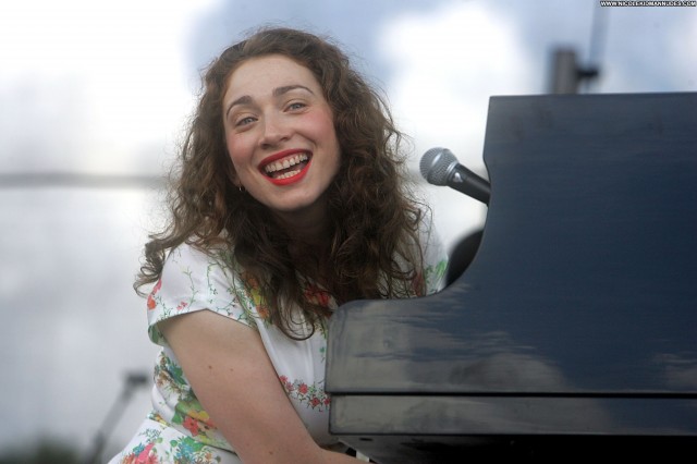 Regina Spektor New York New York Singer Posing Hot Celebrity American